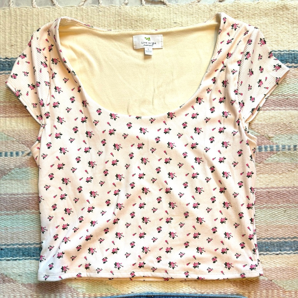 Women’s Live in the Moment crop top